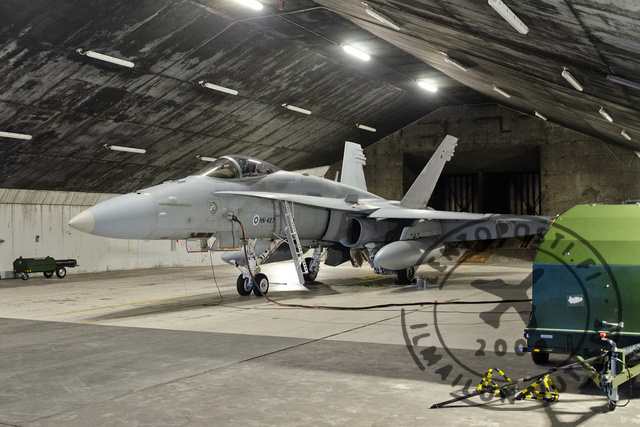 HN-427_050225d