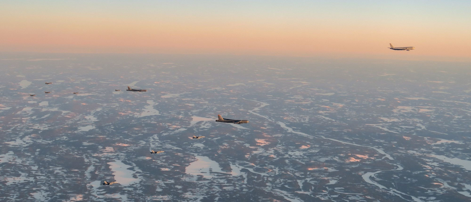 HN_GR_RA_B52_MRTT