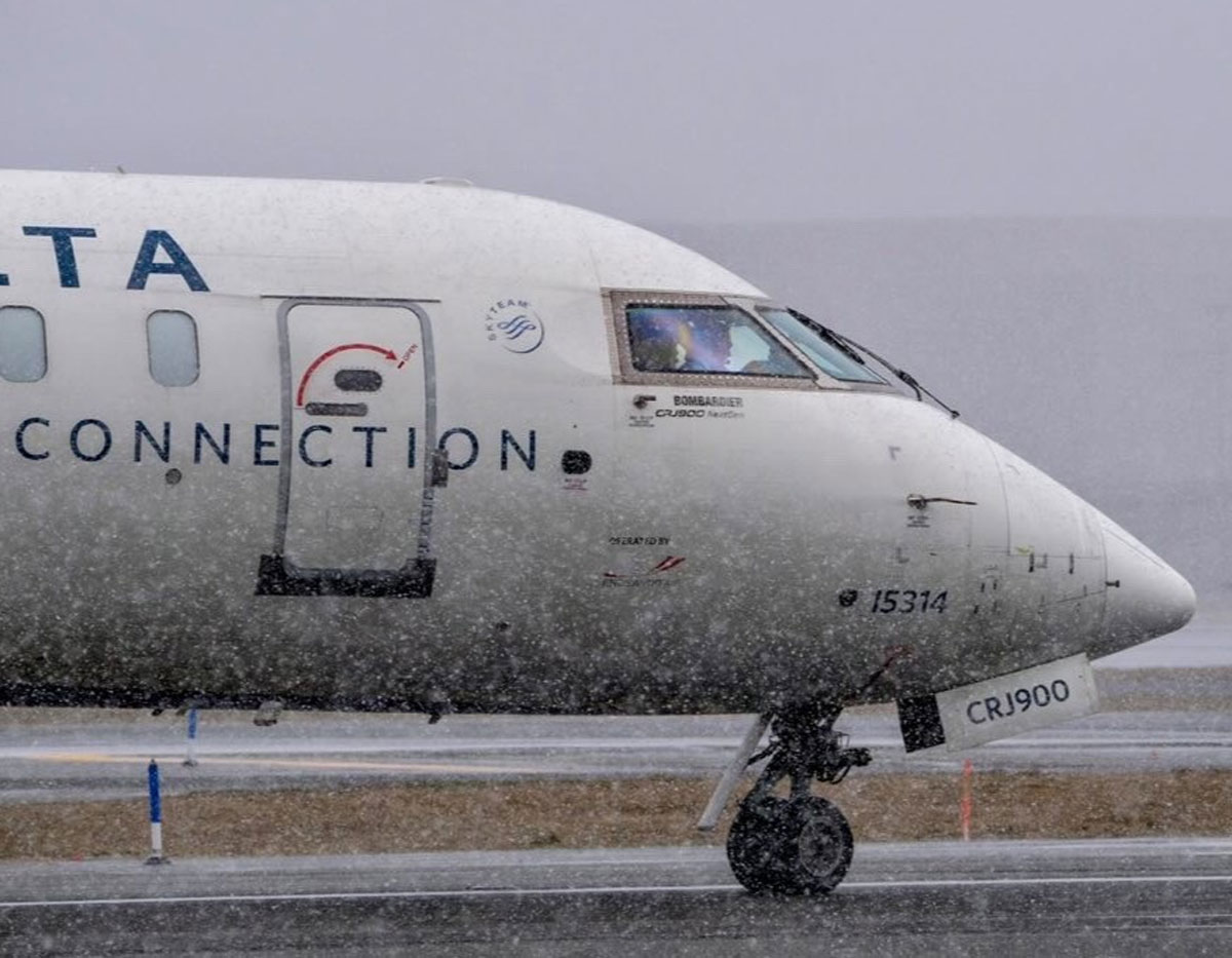 Delta_CRJ900_2