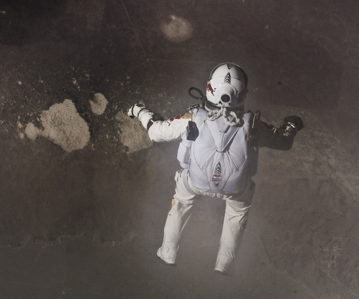 stratos12net_redbull