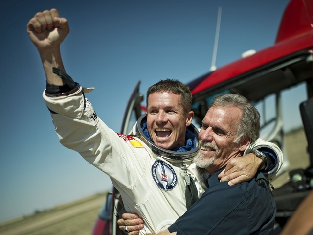 stratos13net_redbull