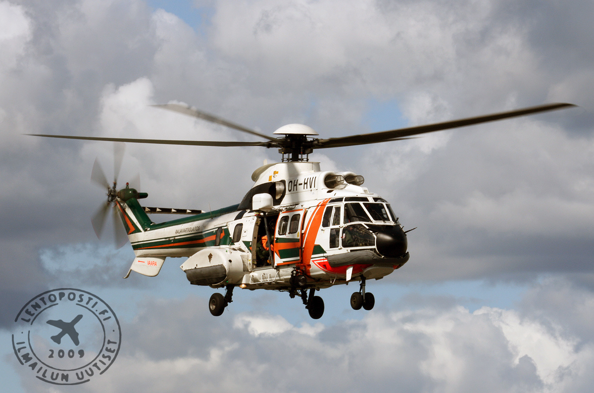 Raja_SuperPuma_ilmassa_1