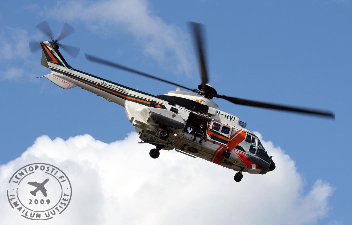 Raja_SuperPuma_ilmassa_2