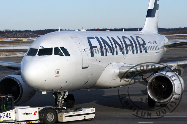 Finnair_A319_push