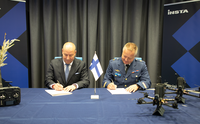 Insta_FPV_signing_1_
