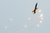 HN-414_flares_190622