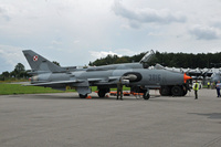 Su-22-yksipaikkainen-parkissa2-Puola-Kuva-Perttu-Karivalo