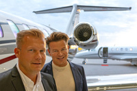 Aerocom Aviation Oy:n perustajaosakas ja toimitusjohtaja Ari Kallinen ja perustajaosakas ja kaupallinen johtaja Joonas Nurmi. Kuva: Aerocom Aviation. AeroC_Ari_ja_Joonas